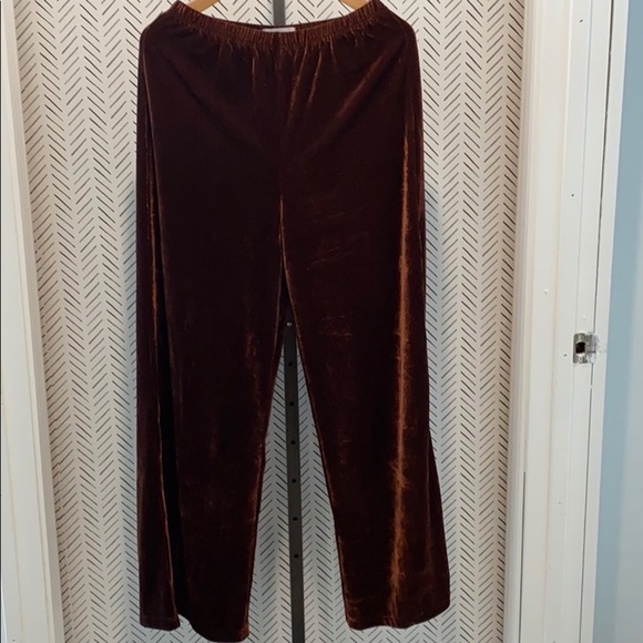 Women’s small rust color velvet outfit NWOT - Picture 13 of 16